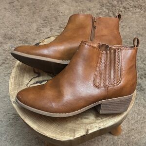 Girls Old Navy Booties Size 4 GUC